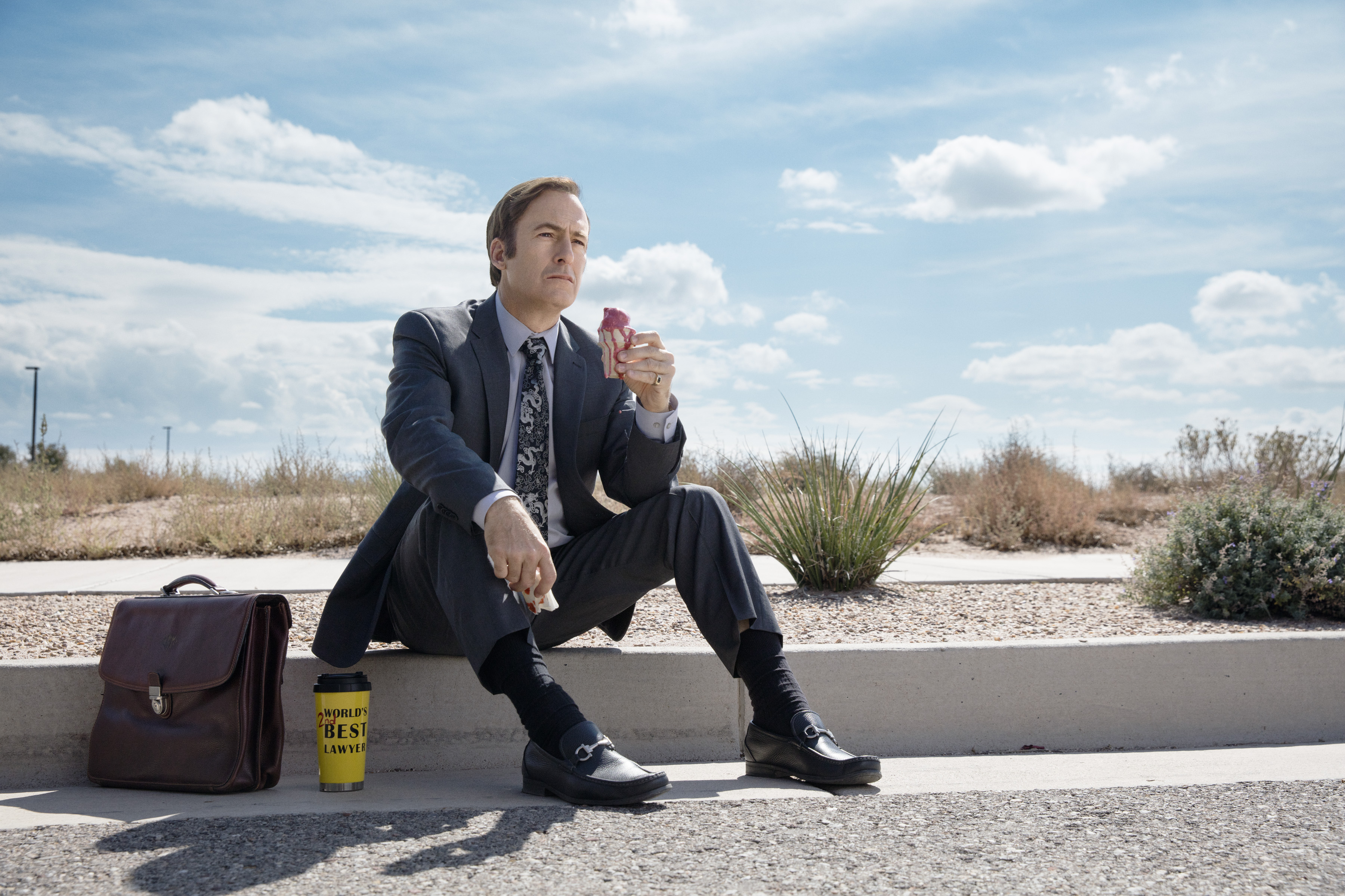 Better call. Bob Odenkirk better Call Saul. Лучше звоните Солу better Call Saul. Соул Гудман сериал. Лучше звоните Солу сериал 6 сезон.